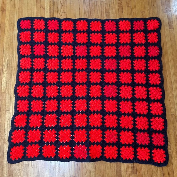 Vintage Granny Square Crochet Afghan Throw Blanket - Picture 9 of 11